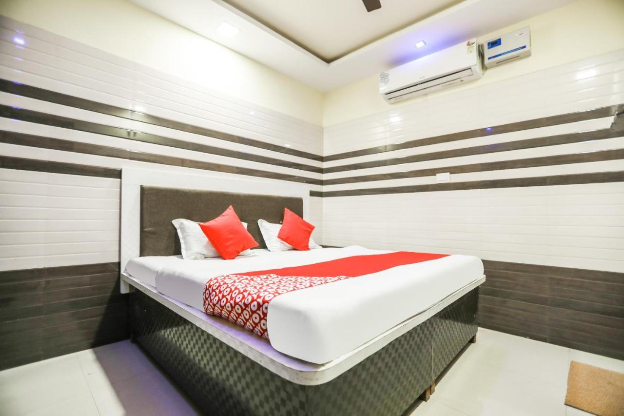 Oyo 71693 Starlight Hotel Gangānagar Exterior foto