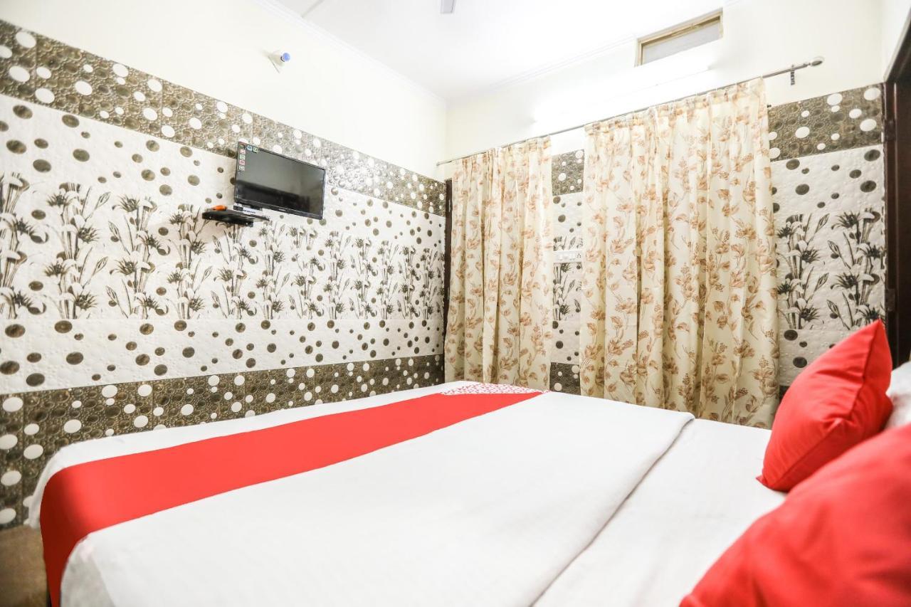 Oyo 71693 Starlight Hotel Gangānagar Exterior foto