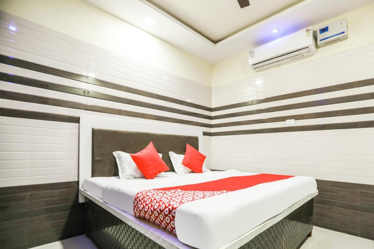 Oyo 71693 Starlight Hotel Gangānagar Exterior foto
